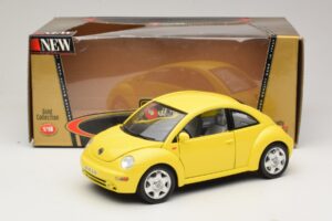 Volkswagen New Beetle A4 Geel Bburago 1:18 3302 Metaal — afbeelding 8 van 8