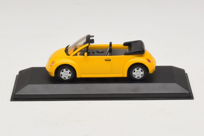 Volkswagen New Beetle Cabriolet Geel Minichamps 1:43 BEETLE002 Metaal