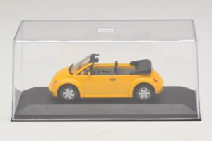 Volkswagen New Beetle Cabriolet Geel Minichamps 1:43 BEETLE002 Metaal — afbeelding 4 van 5