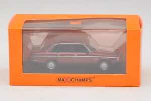 Volvo 240 GL Dark Red Metallic Maxichamps 1:43 940171401 Metaal — afbeelding 5 van 5