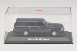 Volvo 240 GL Station Donkerblauw Maxichamps 1:43 940171412 Metaal — afbeelding 4 van 5
