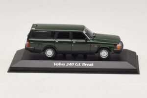Volvo 240 GL Stationwagon Donkergroen Maxichamps 1:43 940171411 Metaal