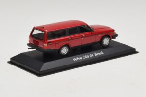 Volvo 240 GL Station Rood Maxichamps 1:43 940171410 Metaal — afbeelding 2 van 5