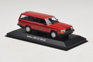 Volvo 240 GL Station Rood Maxichamps 1:43 940171410 Metaal — afbeelding 3 van 5