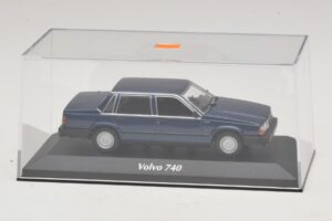 Volvo 740 Dark Blue Metallic Maxichamps 1:43 940171701 Metaal — afbeelding 4 van 5